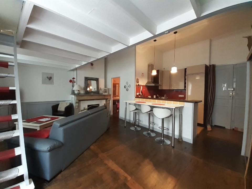 Coquet Studio En Mezzanine Nuit Pour 2 Personnes Saint-Girons  Εξωτερικό φωτογραφία