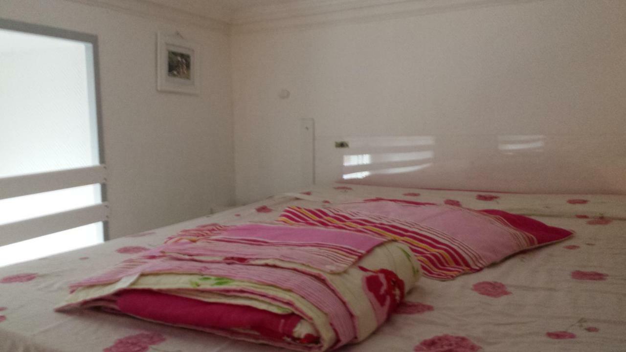 Coquet Studio En Mezzanine Nuit Pour 2 Personnes Saint-Girons  Εξωτερικό φωτογραφία